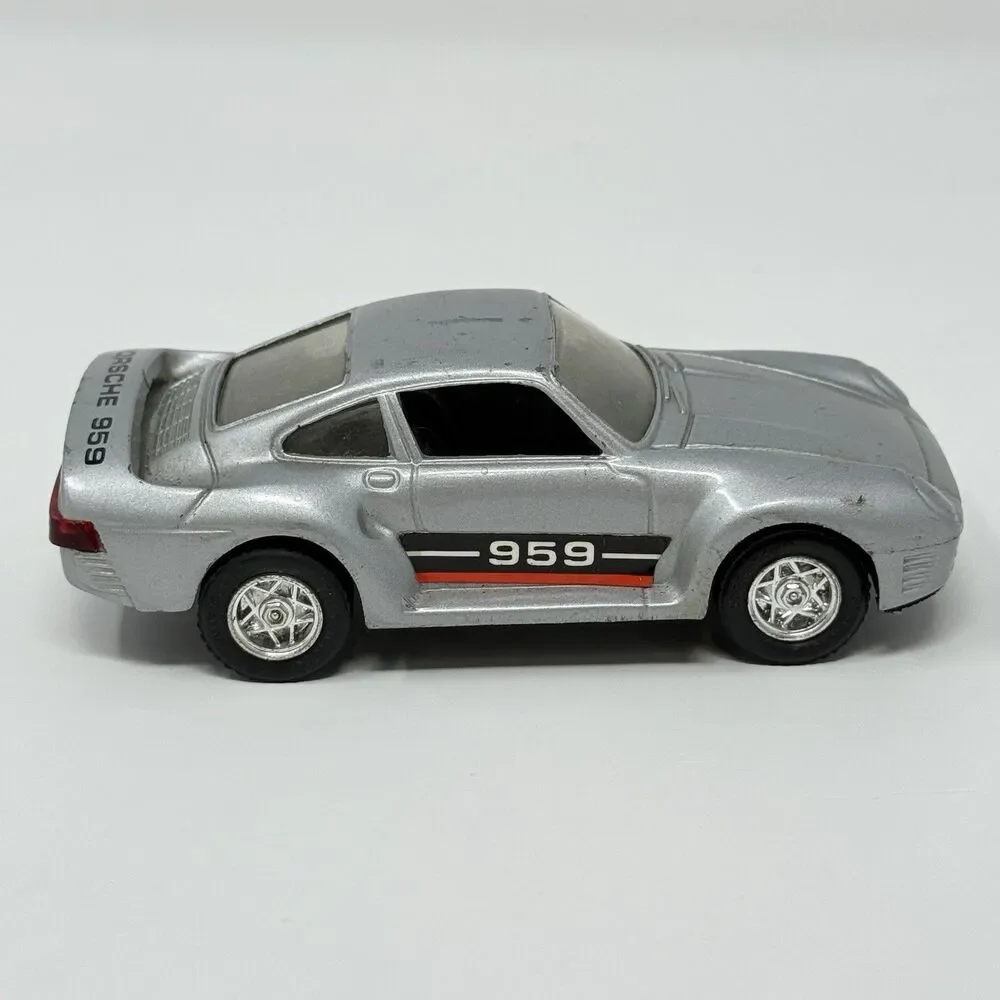 TootsieToy Porsche 959 Sports Car Die Cast Toy Vehicle Collectible